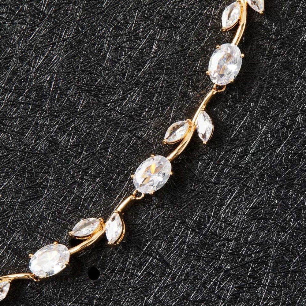 Badgley Mischka Casted Stone Vine Necklace NWT - Picture 3 of 3